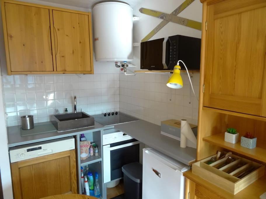 Appartement Au Coeur Du Village Avec Parking Prive Mijoux Εξωτερικό φωτογραφία
